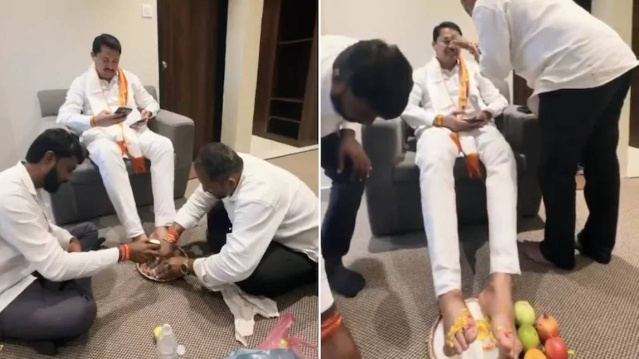 Parti liderinin önünde diz çöküp ayaklarını sütle yıkadılar! Sosyal medya bu videoyu konuşuyor