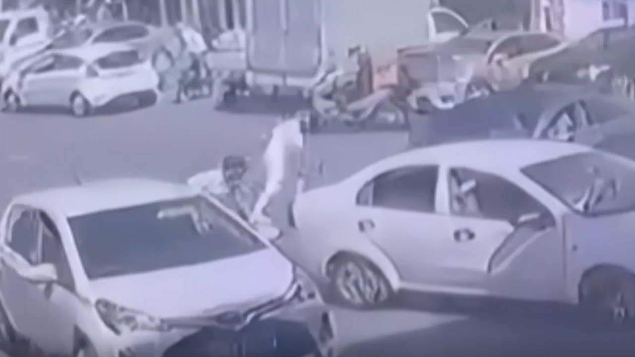 Cadde ortasında silahlı çatışma: Çocukluk arkadaşını yaraladı