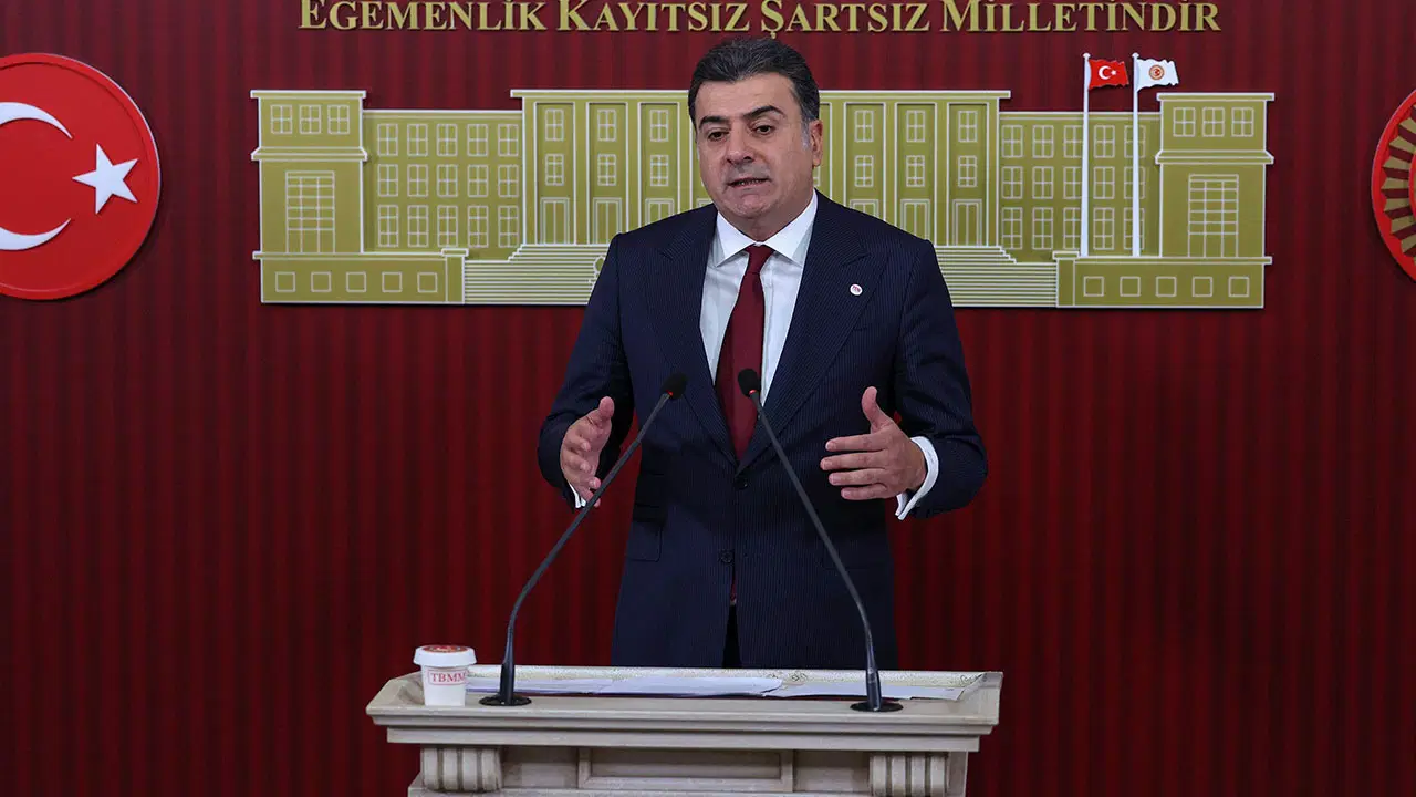 YENİ Parti Sözcüsü Zeynel Emre’den kongre öncesi üyelik çağrısı: Üye sayımız 400 bini aştı